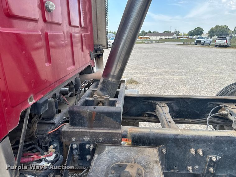 image for item EV1845 2006 Sterling L9500 dump truck