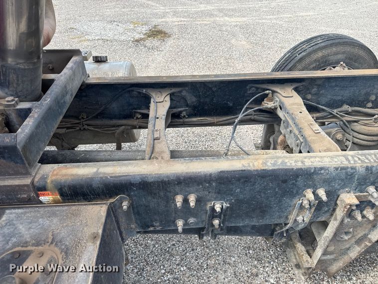 image for item EV1845 2006 Sterling L9500 dump truck