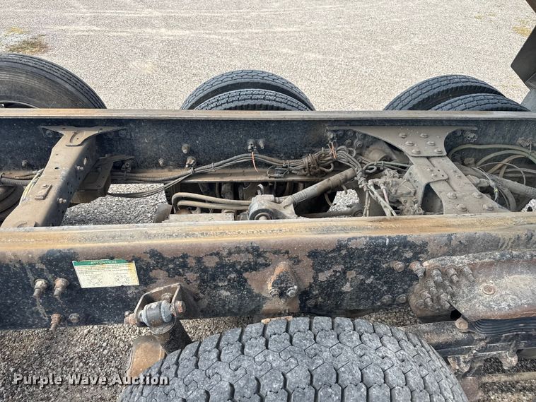 image for item EV1845 2006 Sterling L9500 dump truck