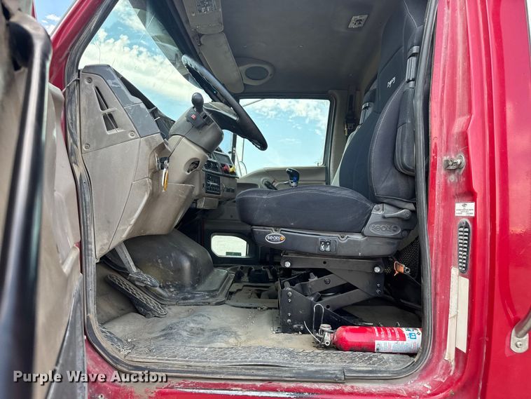 image for item EV1845 2006 Sterling L9500 dump truck