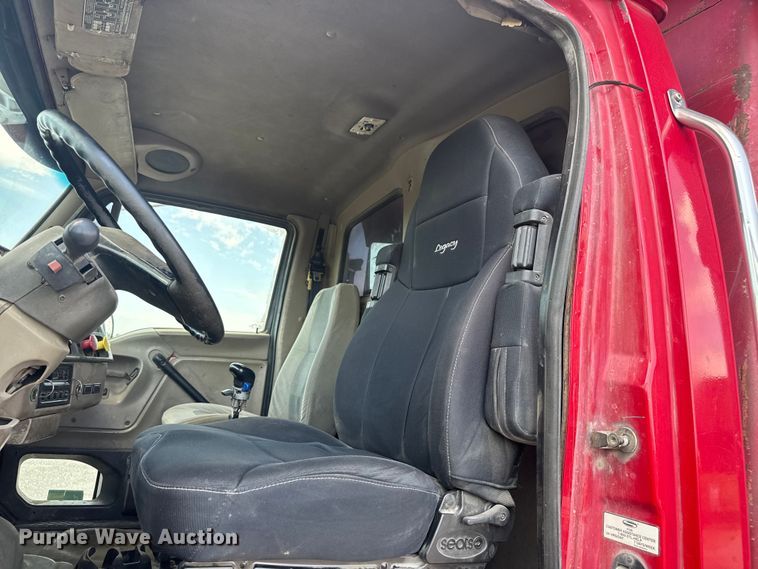 image for item EV1845 2006 Sterling L9500 dump truck