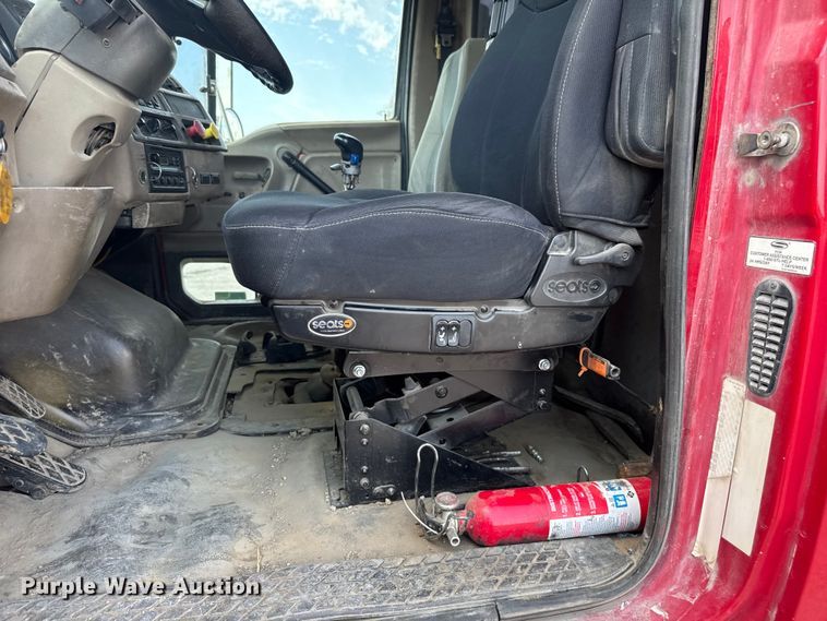 image for item EV1845 2006 Sterling L9500 dump truck