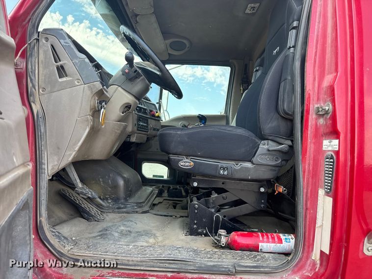 image for item EV1845 2006 Sterling L9500 dump truck