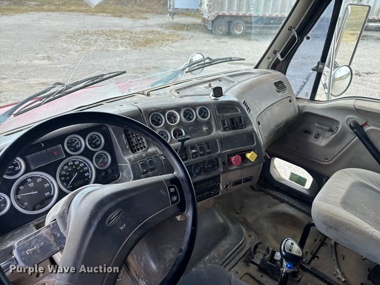 image for item EV1845 2006 Sterling L9500 dump truck