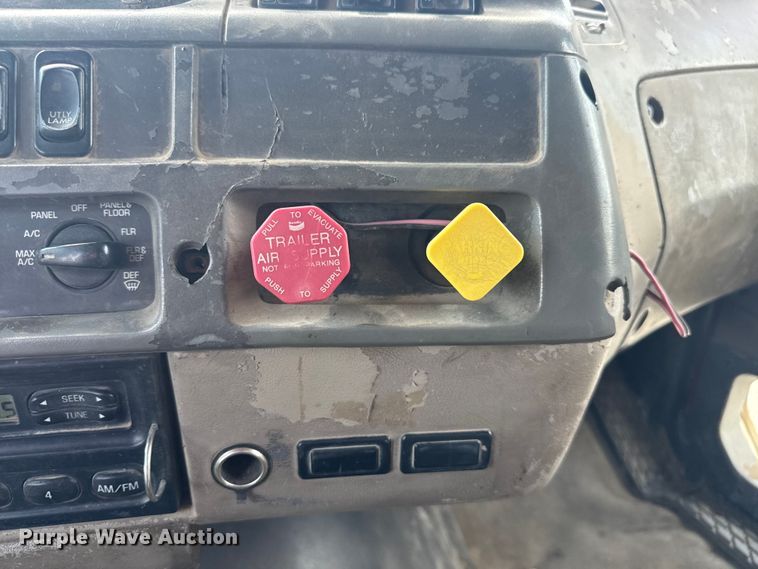 image for item EV1845 2006 Sterling L9500 dump truck