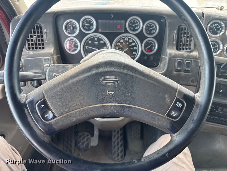 image for item EV1845 2006 Sterling L9500 dump truck