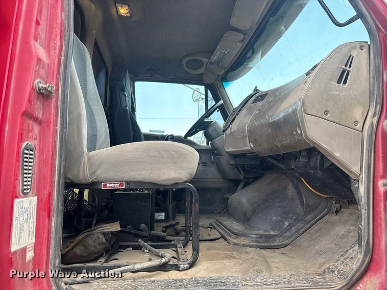 image for item EV1845 2006 Sterling L9500 dump truck