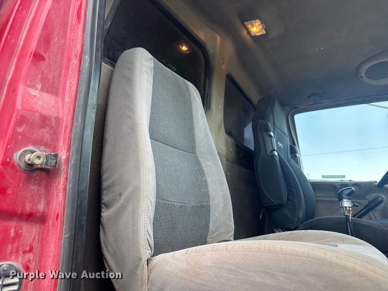 image for item EV1845 2006 Sterling L9500 dump truck