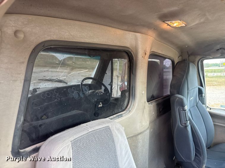 image for item EV1845 2006 Sterling L9500 dump truck