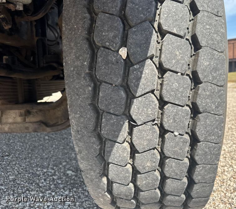 image for item EV1845 2006 Sterling L9500 dump truck