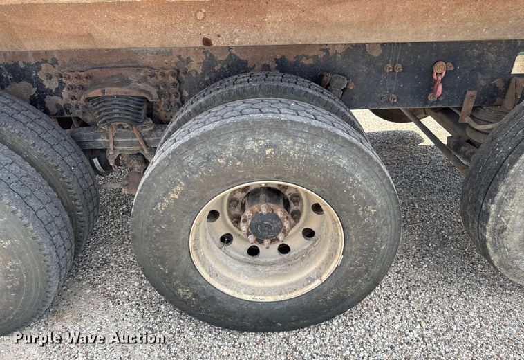 image for item EV1845 2006 Sterling L9500 dump truck