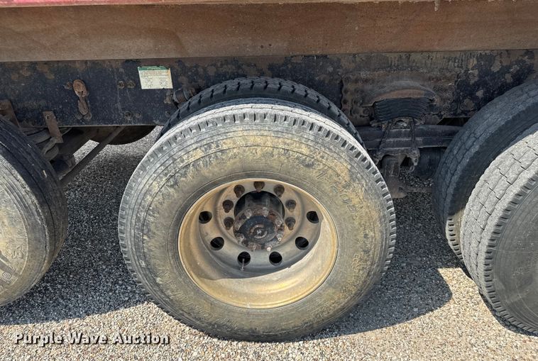 image for item EV1845 2006 Sterling L9500 dump truck