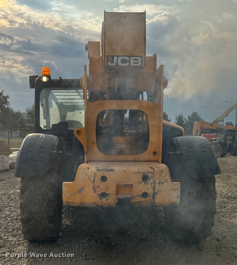 image for item EV4001 2019 JCB 510-56 telehandler