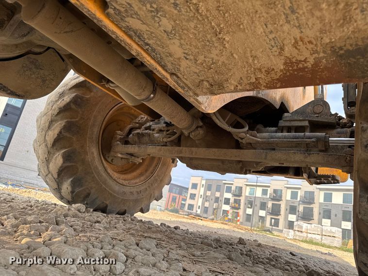 image for item EV4001 2019 JCB 510-56 telehandler