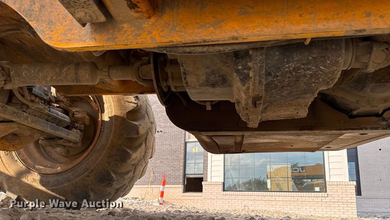 image for item EV4001 2019 JCB 510-56 telehandler