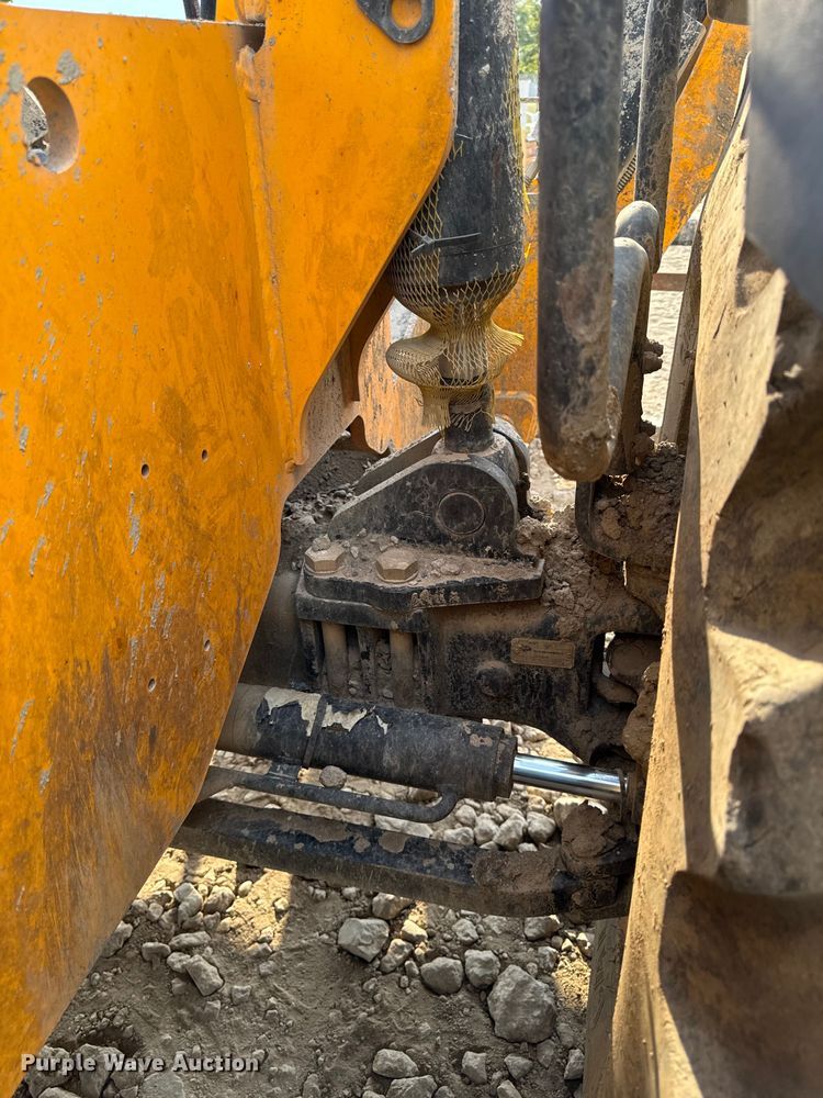 image for item EV4001 2019 JCB 510-56 telehandler