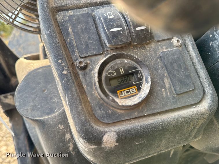 image for item EV4001 2019 JCB 510-56 telehandler