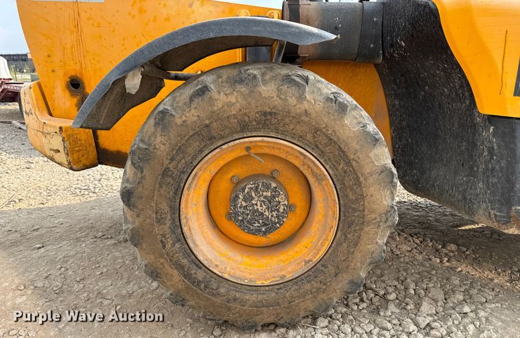 image for item EV4001 2019 JCB 510-56 telehandler