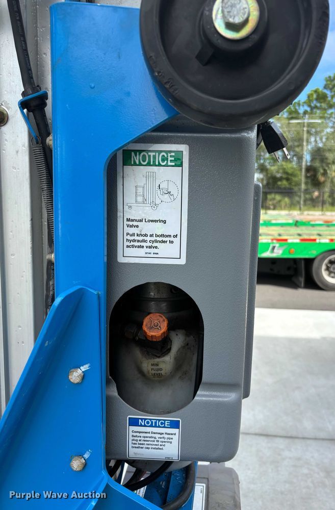 image for item FB9471 2020 Genie AWP-30S vertical lift