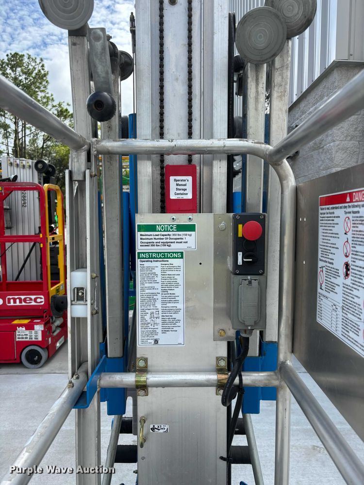 image for item FB9471 2020 Genie AWP-30S vertical lift