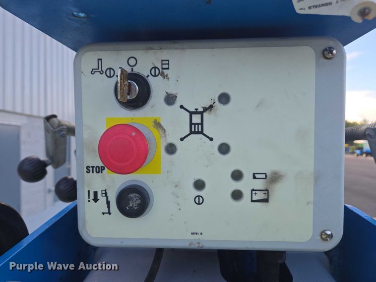 image for item FB9471 2020 Genie AWP-30S vertical lift