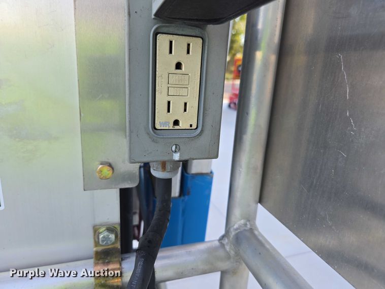 image for item FB9471 2020 Genie AWP-30S vertical lift