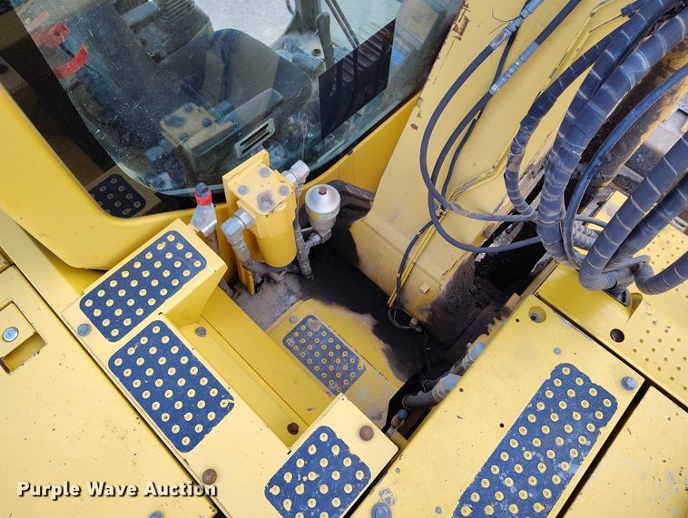 image for item IP9704 2009 Komatsu PC138USLC-8 mini excavator