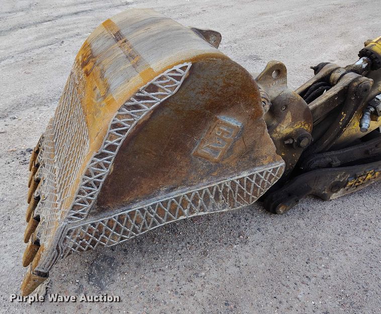 image for item IP9704 2009 Komatsu PC138USLC-8 mini excavator