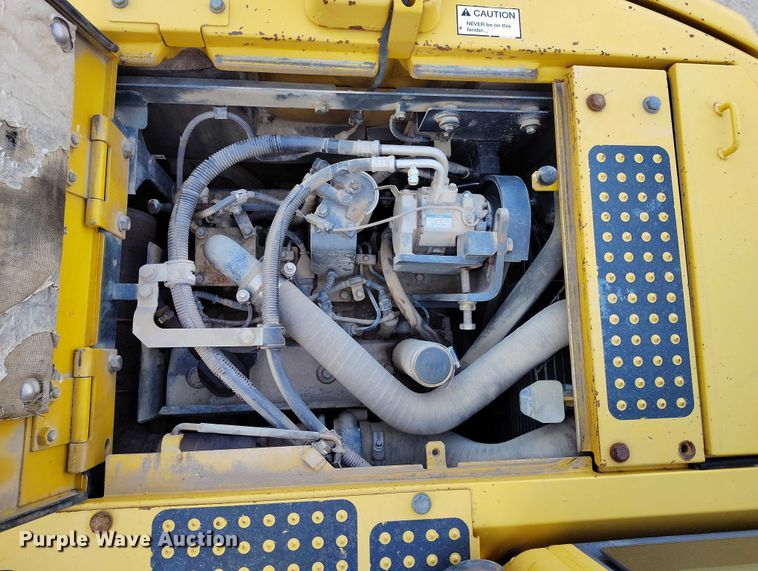 image for item IP9704 2009 Komatsu PC138USLC-8 mini excavator