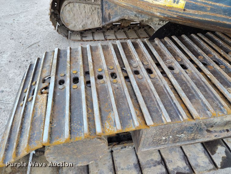 image for item IP9704 2009 Komatsu PC138USLC-8 mini excavator