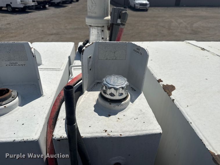 image for item NU9550 2007 Sterling Acterra lube truck