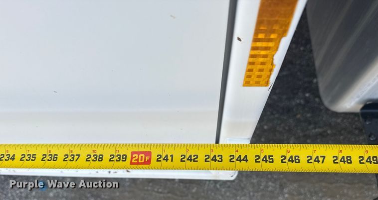 image for item NU9550 2007 Sterling Acterra lube truck