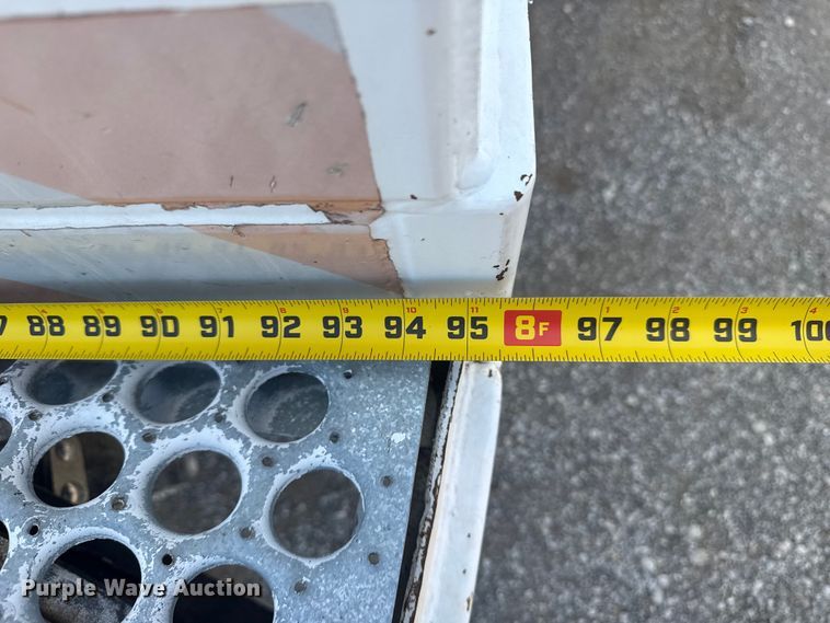 image for item NU9550 2007 Sterling Acterra lube truck