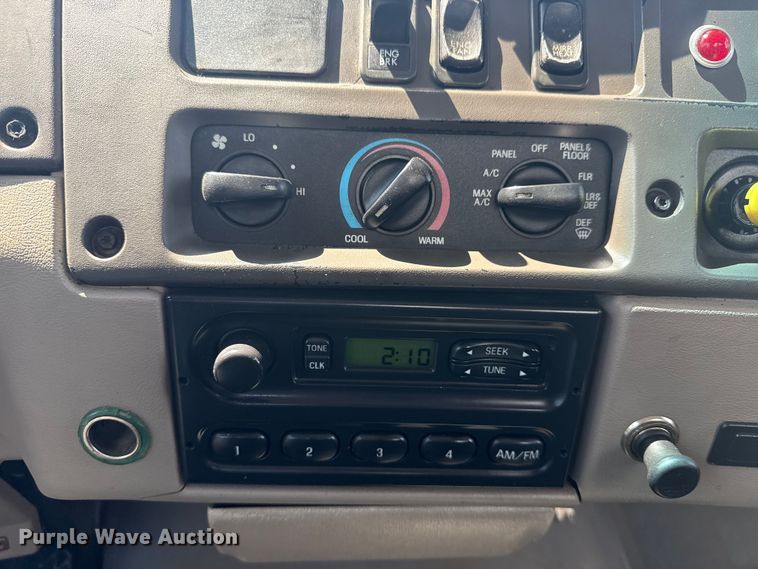 image for item NU9550 2007 Sterling Acterra lube truck