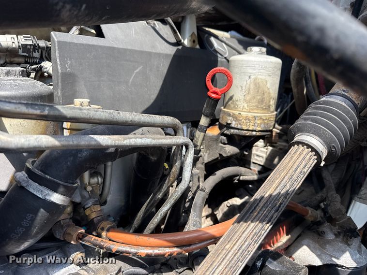 image for item NU9550 2007 Sterling Acterra lube truck