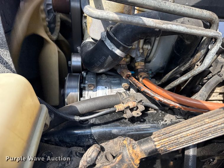 image for item NU9550 2007 Sterling Acterra lube truck