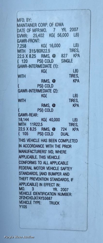 image for item NU9550 2007 Sterling Acterra lube truck