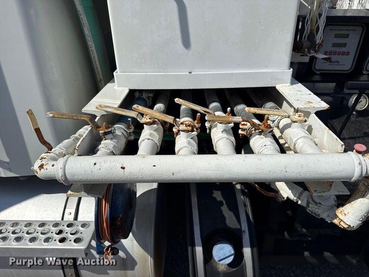 image for item NU9552 2017 Kenworth T370 vacuum truck