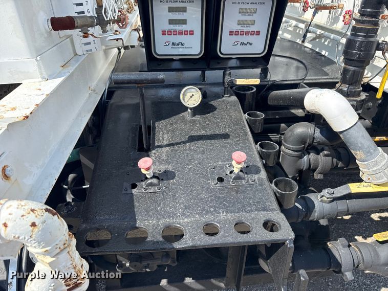 image for item NU9552 2017 Kenworth T370 vacuum truck