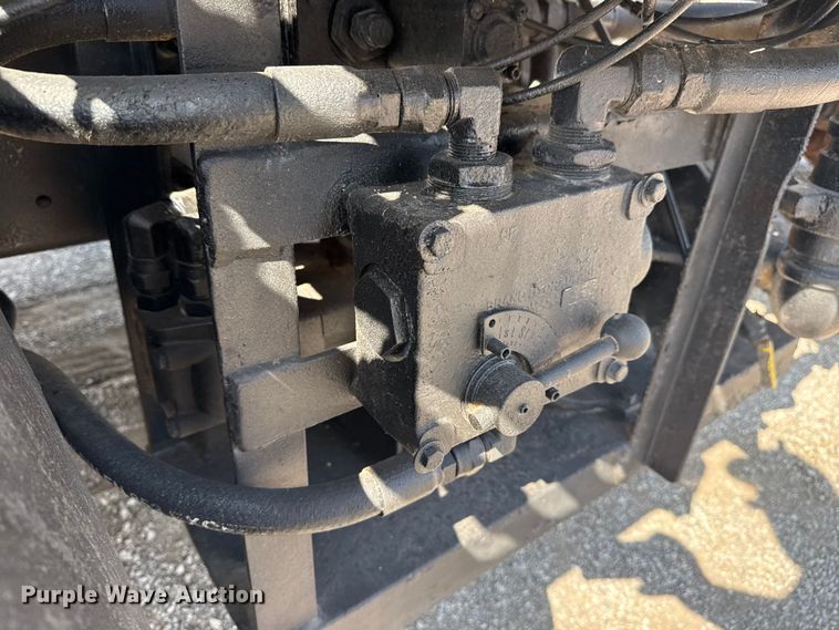 image for item NU9552 2017 Kenworth T370 vacuum truck