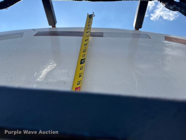 image for item NU9552 2017 Kenworth T370 vacuum truck