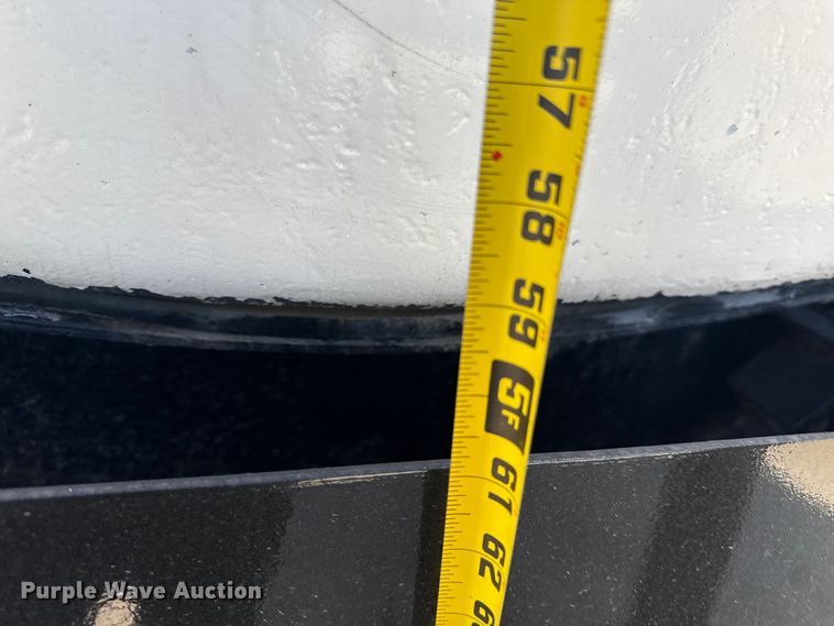 image for item NU9552 2017 Kenworth T370 vacuum truck