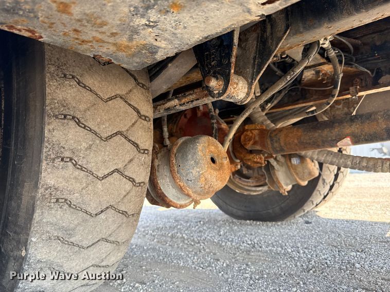 image for item NU9552 2017 Kenworth T370 vacuum truck