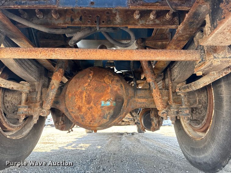 image for item NU9552 2017 Kenworth T370 vacuum truck