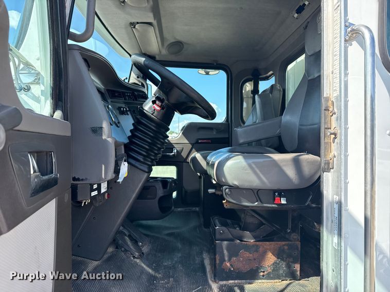 image for item NU9552 2017 Kenworth T370 vacuum truck