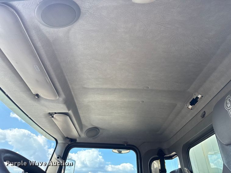 image for item NU9552 2017 Kenworth T370 vacuum truck