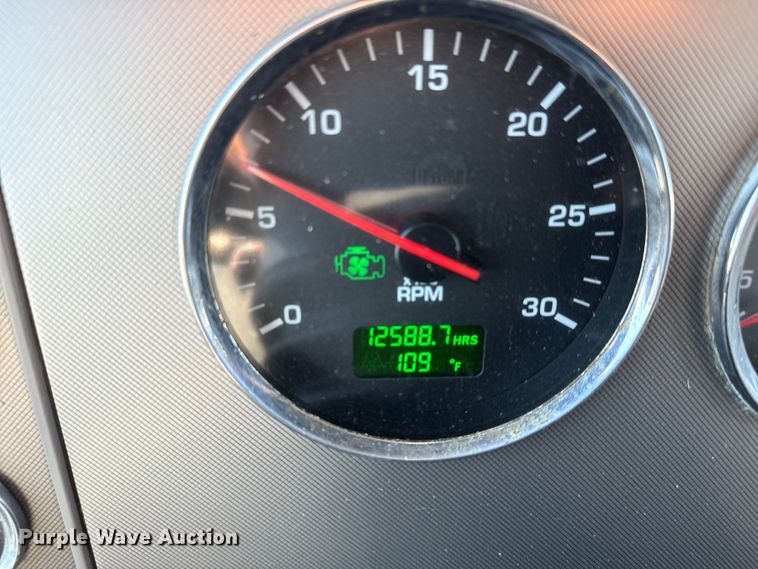 image for item NU9552 2017 Kenworth T370 vacuum truck