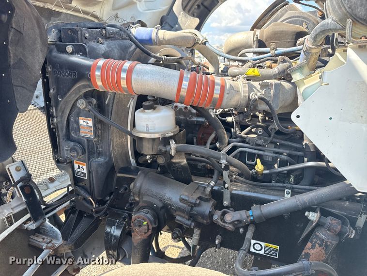 image for item NU9552 2017 Kenworth T370 vacuum truck