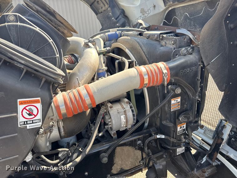 image for item NU9552 2017 Kenworth T370 vacuum truck