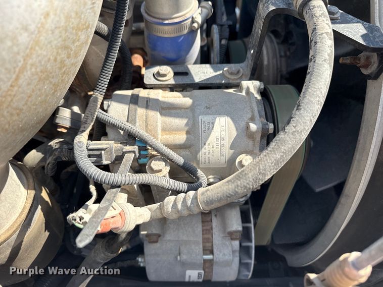 image for item NU9552 2017 Kenworth T370 vacuum truck
